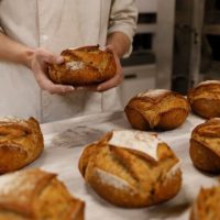 zzp bakker bakt vers brood